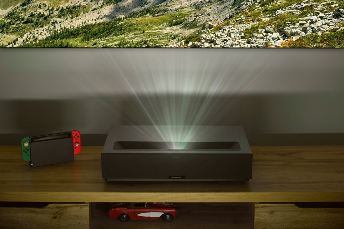 El pequeño proyector para tener un cine en casa de 150 pulgadas con calidad  4K y sonido envolvente